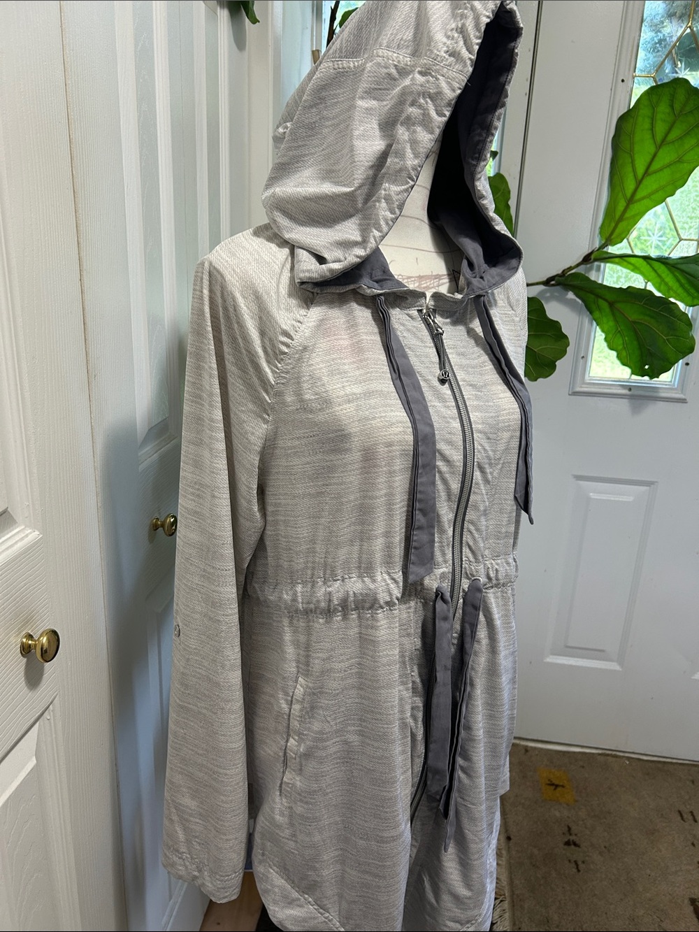 lululemon athletica Light Gray Hooded Summer Jacket - Picture 2 of 9